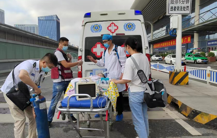 蒙山县救护车出租公司