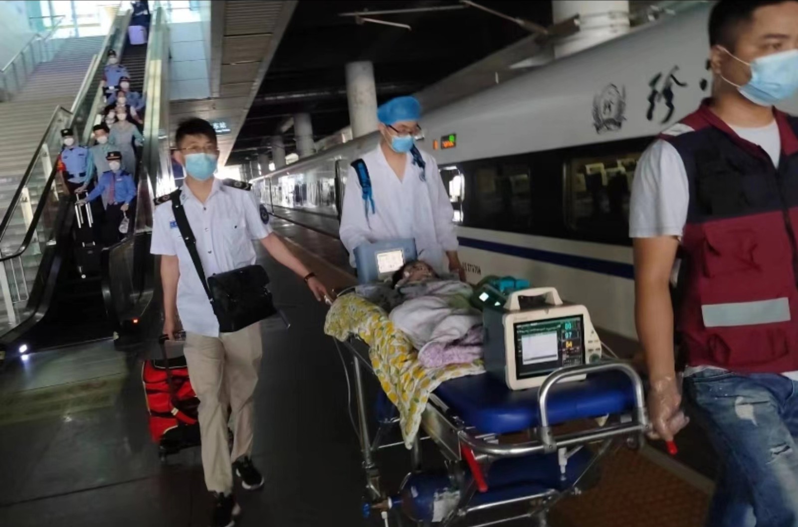 蒙山县高铁转运公司