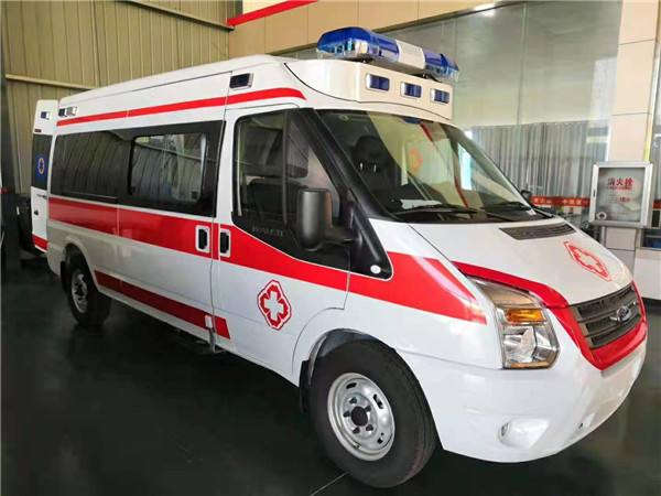 蒙山县福特V362救护车
